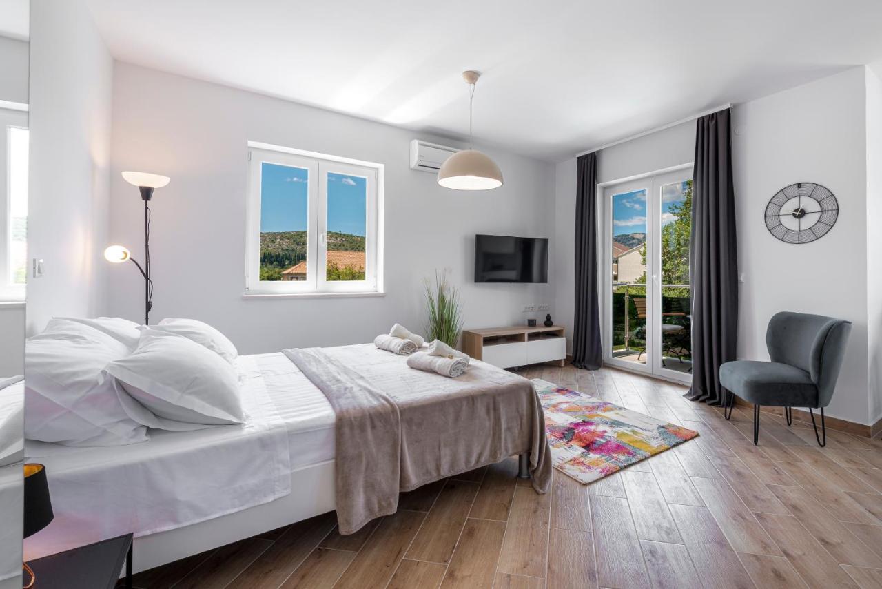 Gold 2 Apartment